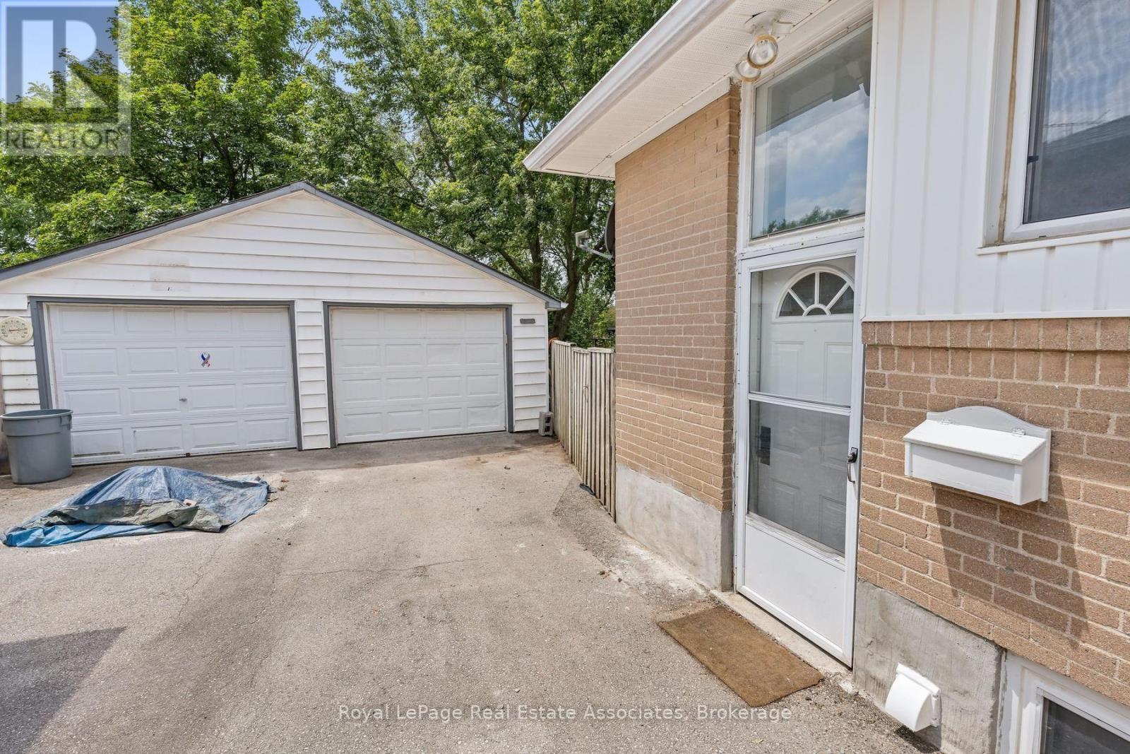 90 LONGFIELD ROAD - 25