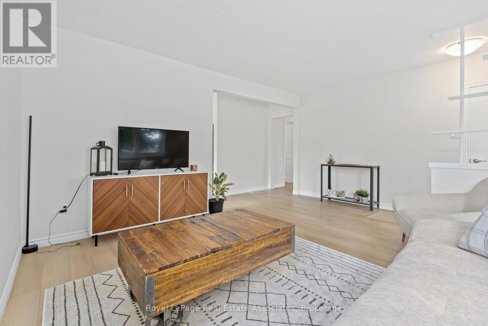 90 LONGFIELD ROAD - 6