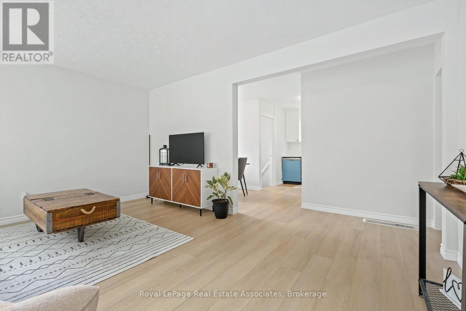 90 LONGFIELD ROAD - 7