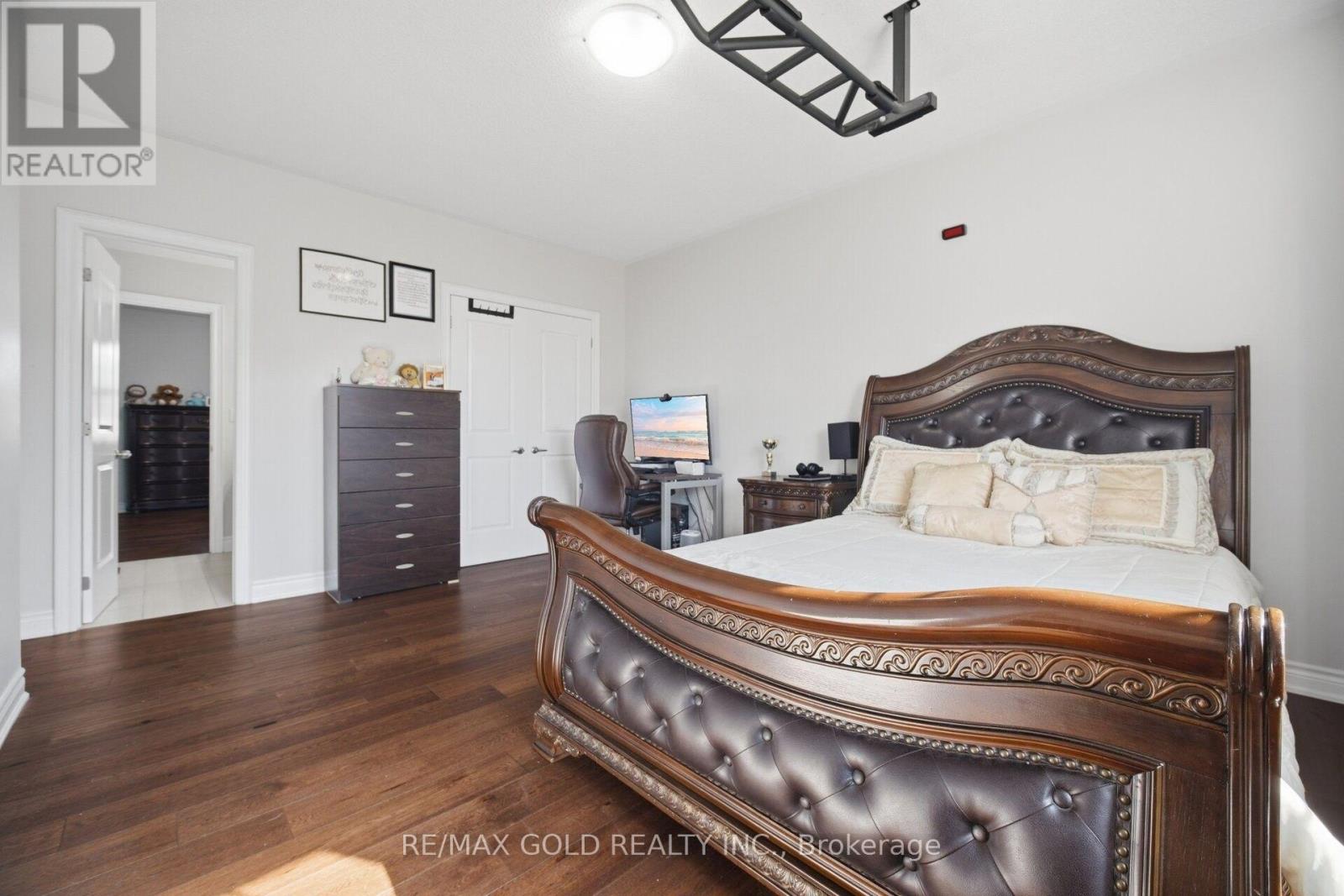 14 AYRSHIRE COURT - 16