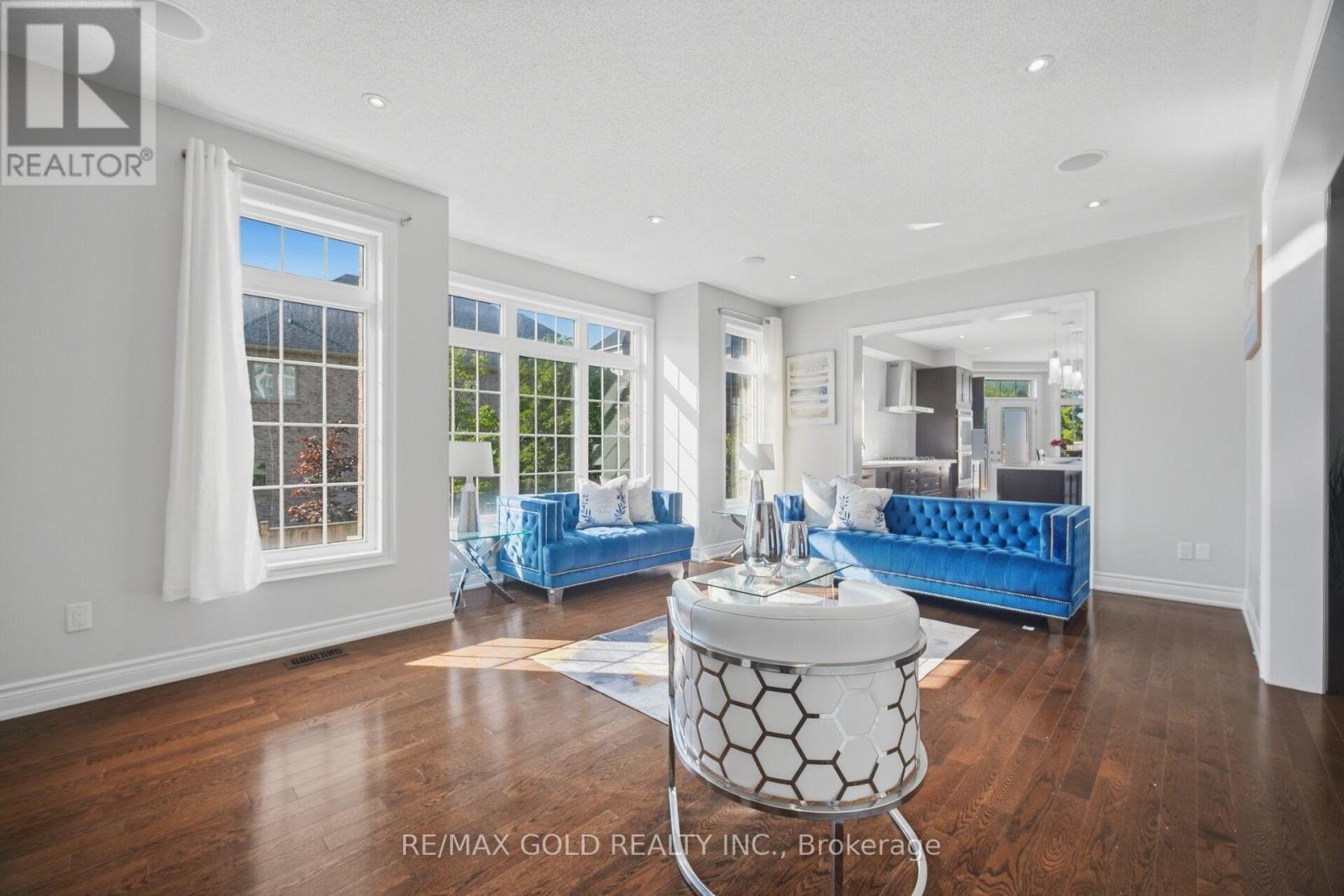 14 AYRSHIRE COURT - 7