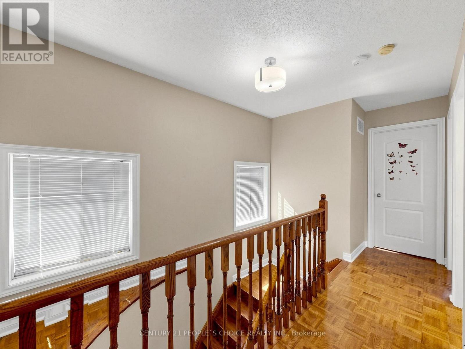828 KHAN CRESCENT - Image 25
