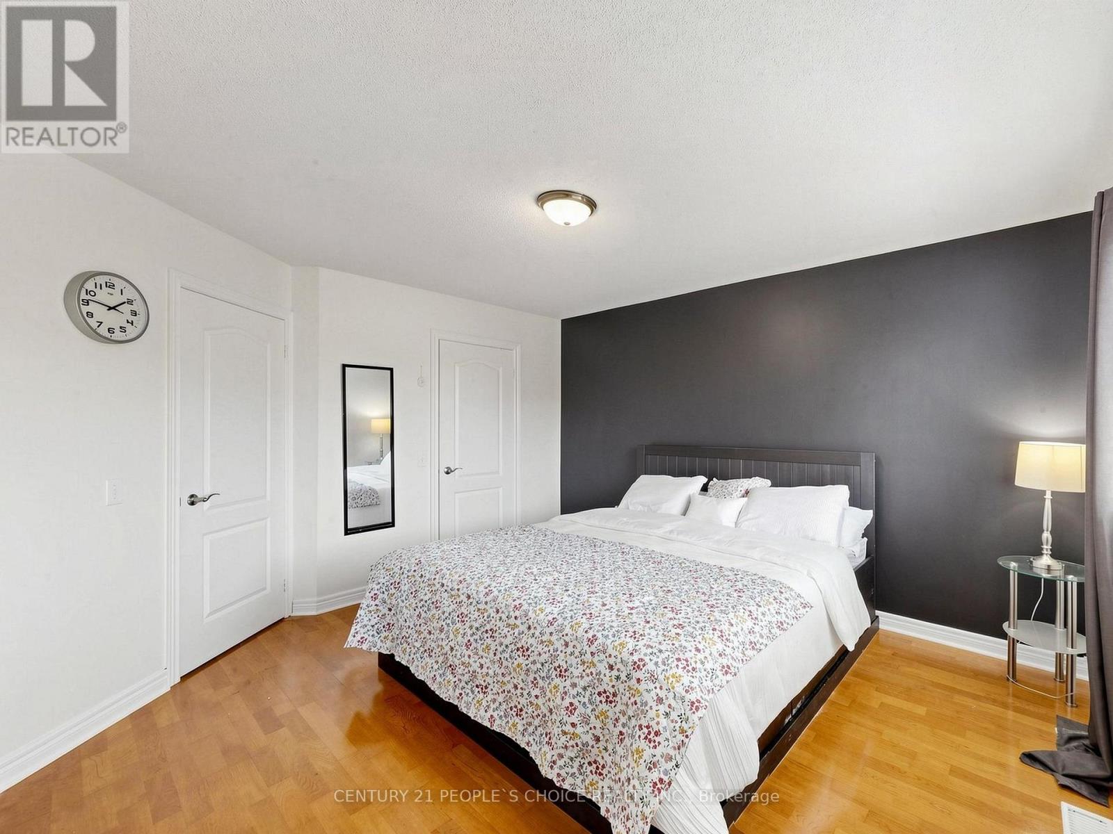 828 KHAN CRESCENT - Image 28