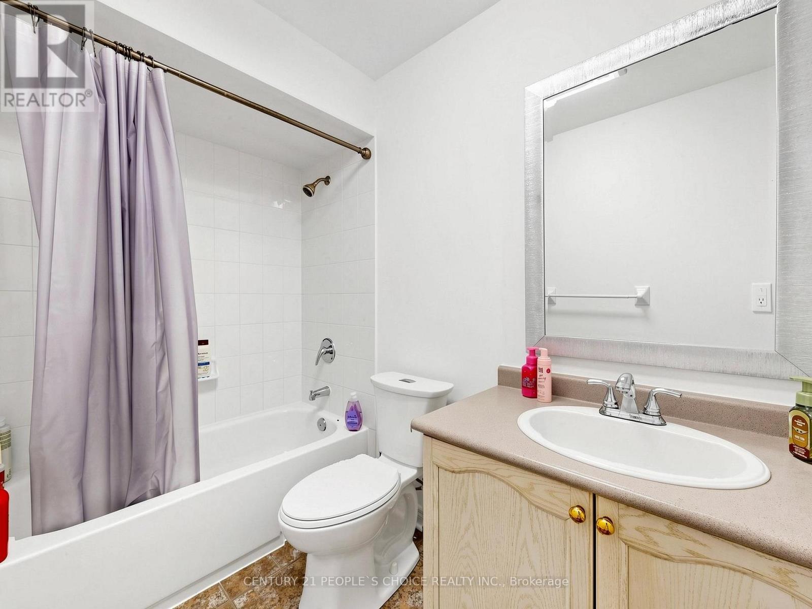 828 KHAN CRESCENT - Image 40
