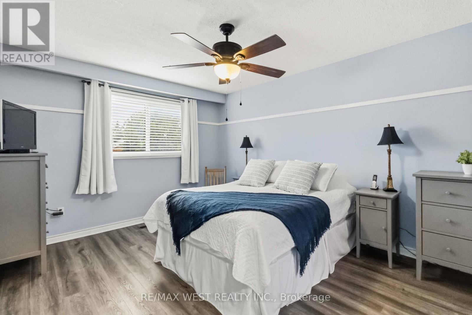 41 WINTERFOLD DR DRIVE - 19