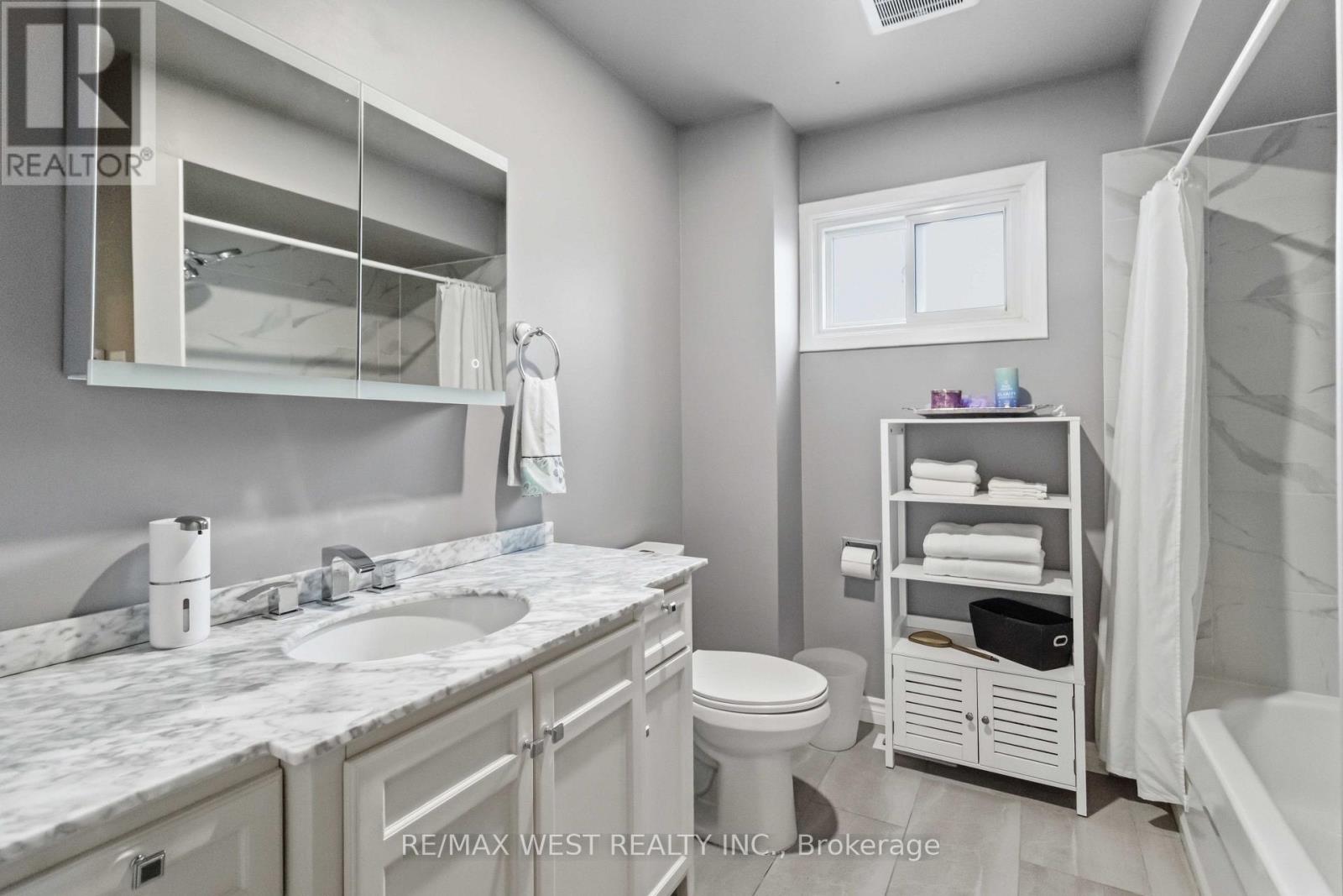 41 WINTERFOLD DR DRIVE - 21