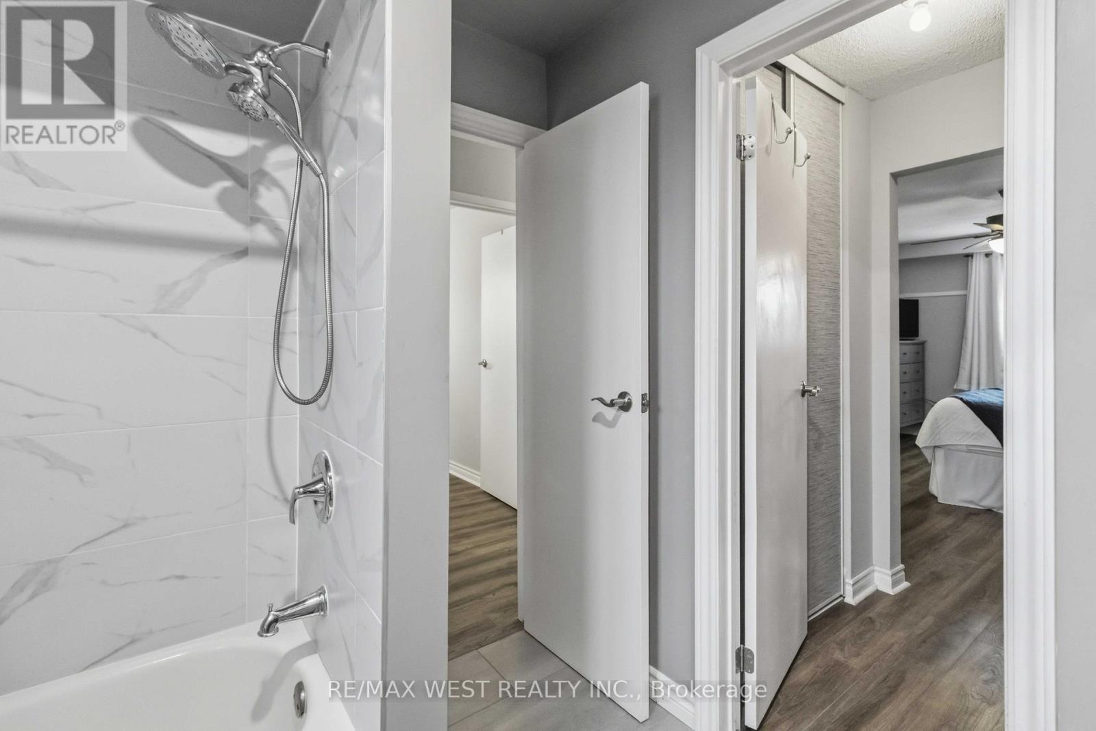 41 WINTERFOLD DR DRIVE - 22