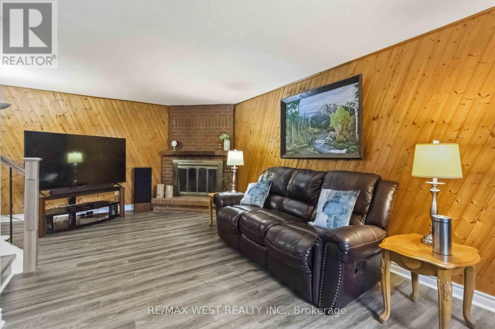 41 WINTERFOLD DR DRIVE - 25