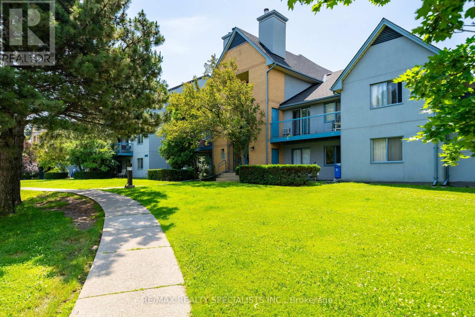 #612 95 TRAILWOOD DRIVE - 1