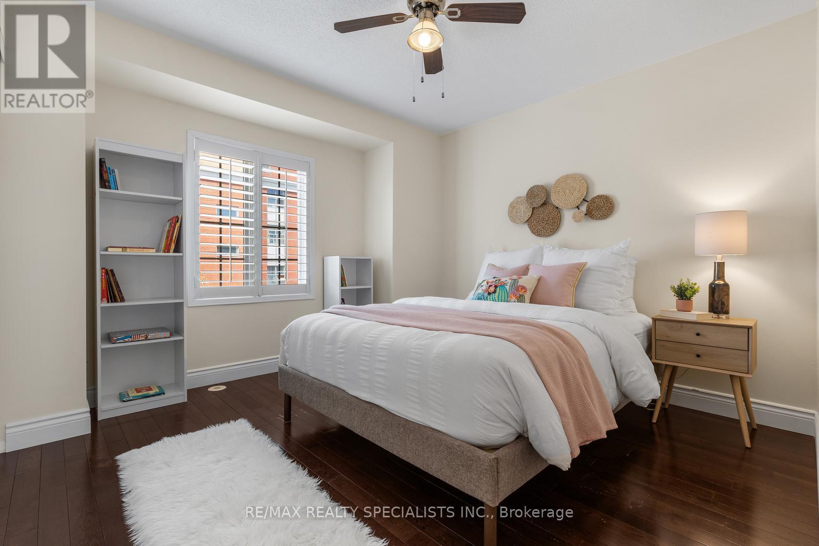 #8 201 TENTH STREET - 22