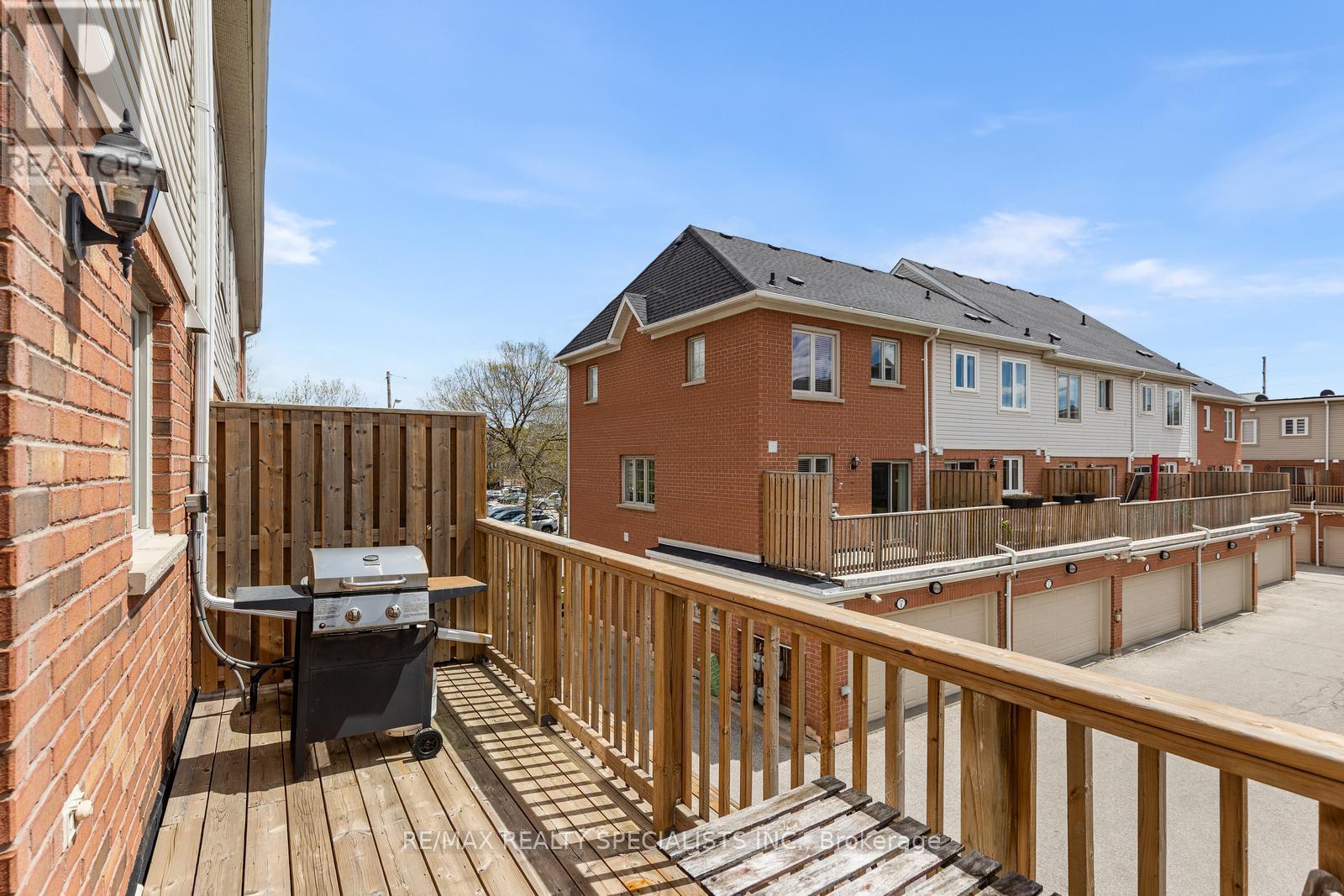 #8 201 TENTH STREET - 28