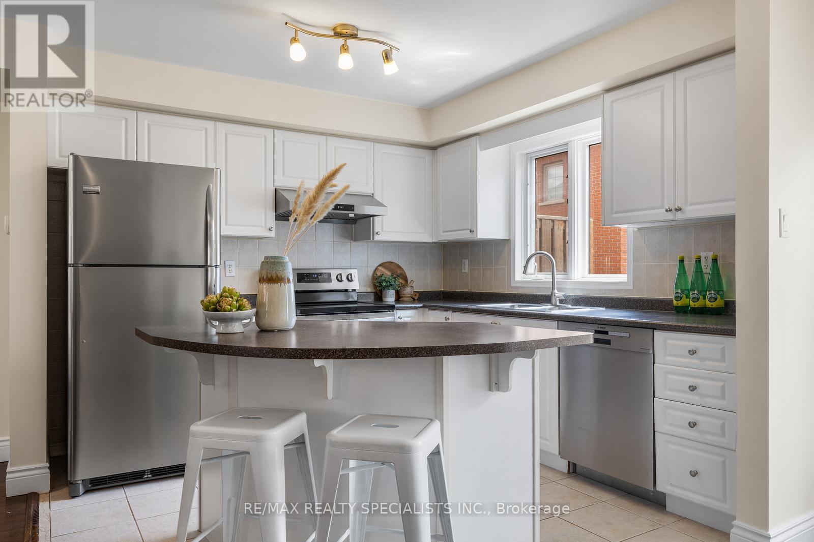 #8 201 TENTH STREET - 7