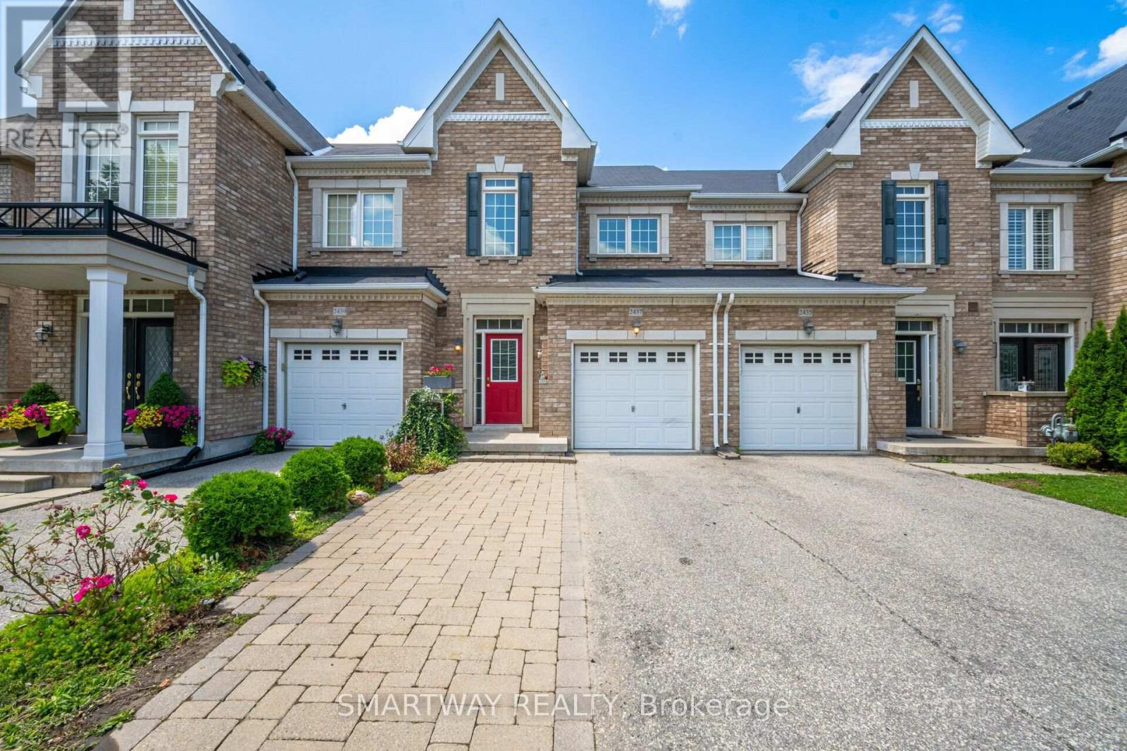 2437 MONTAGNE AVENUE - 1