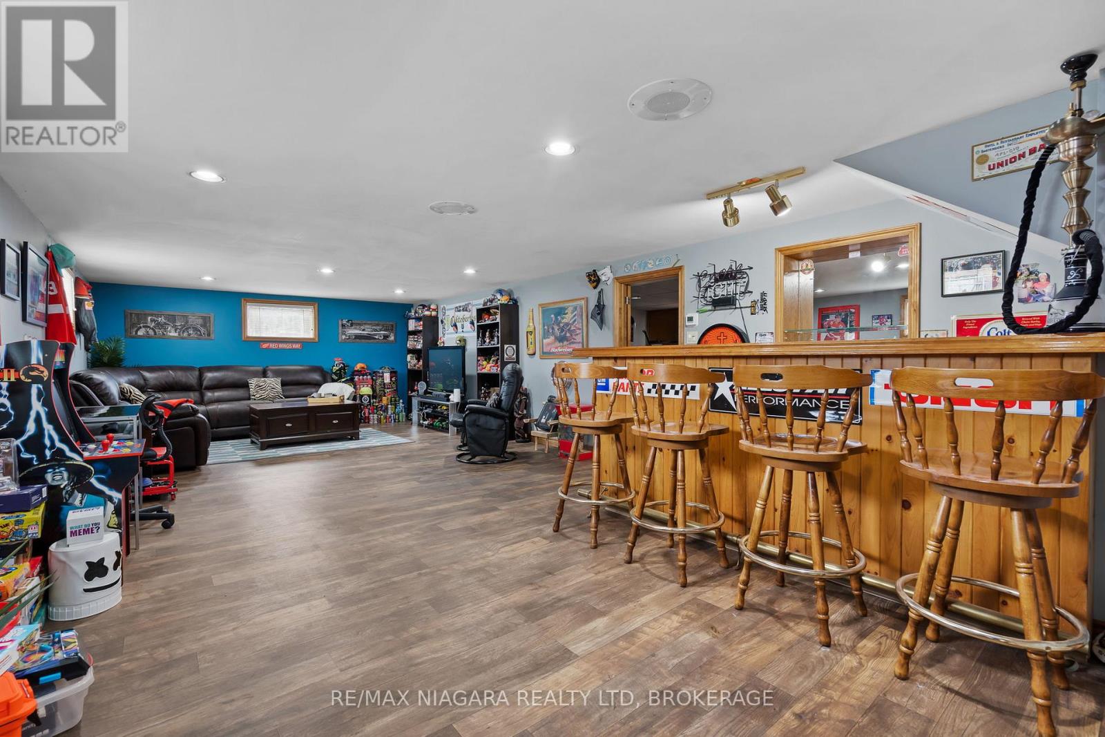 506 MAIN STREET W - 15