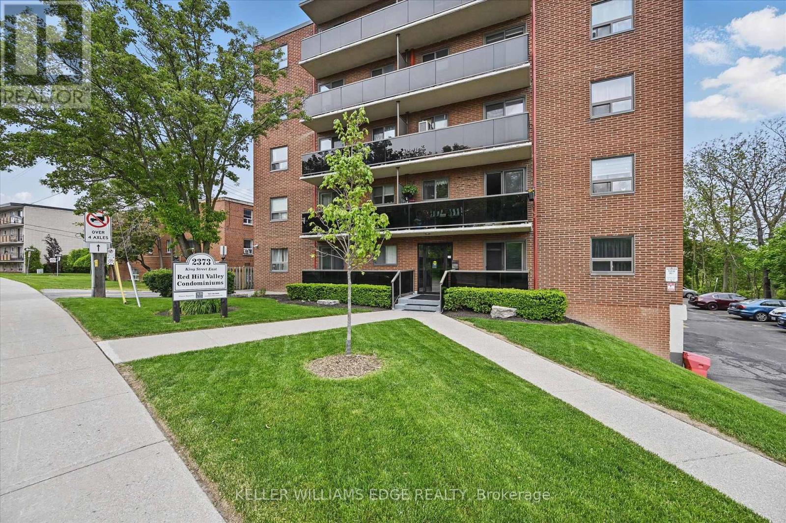 #43 2373 KING STREET E - 2