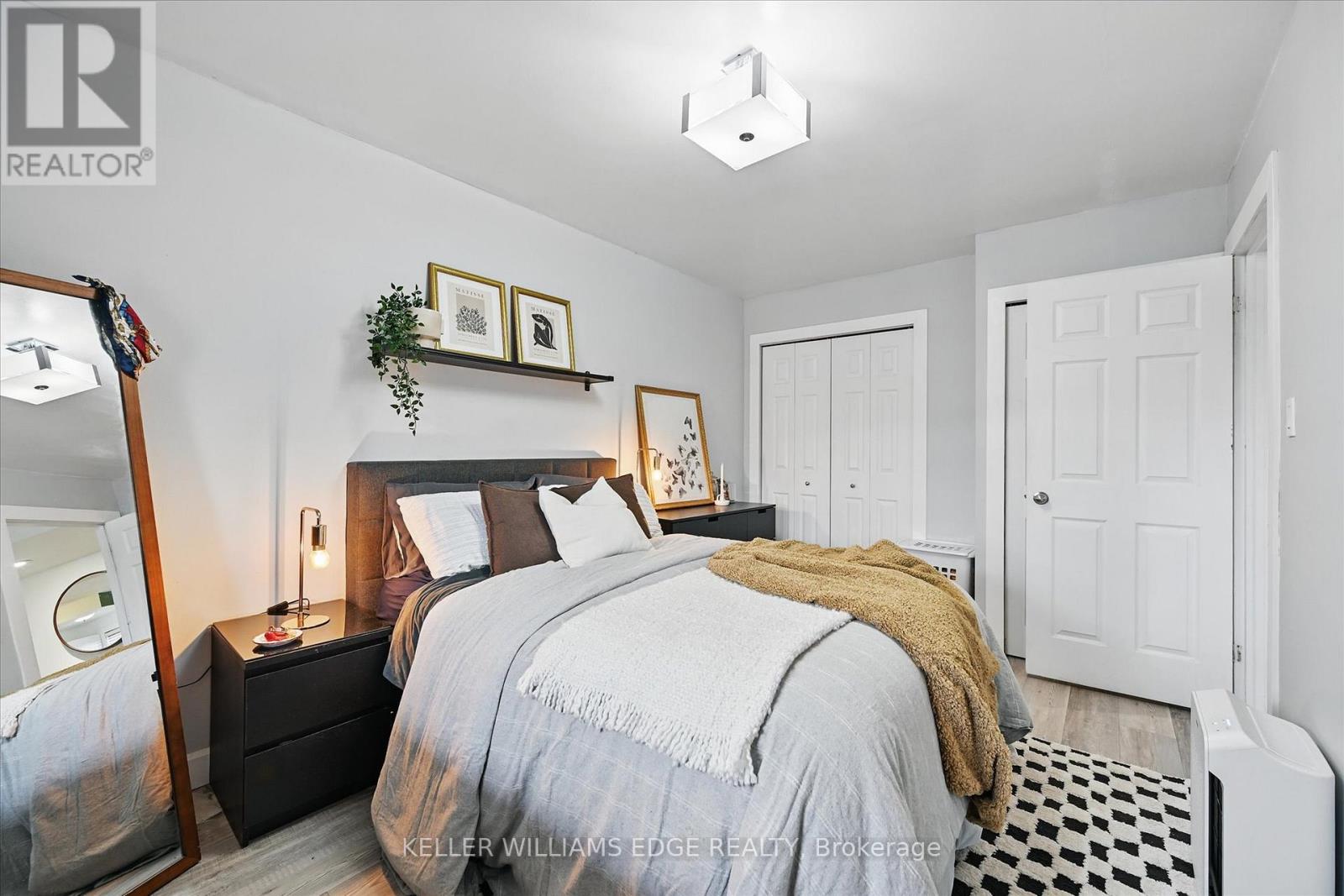 #43 2373 KING STREET E - 28
