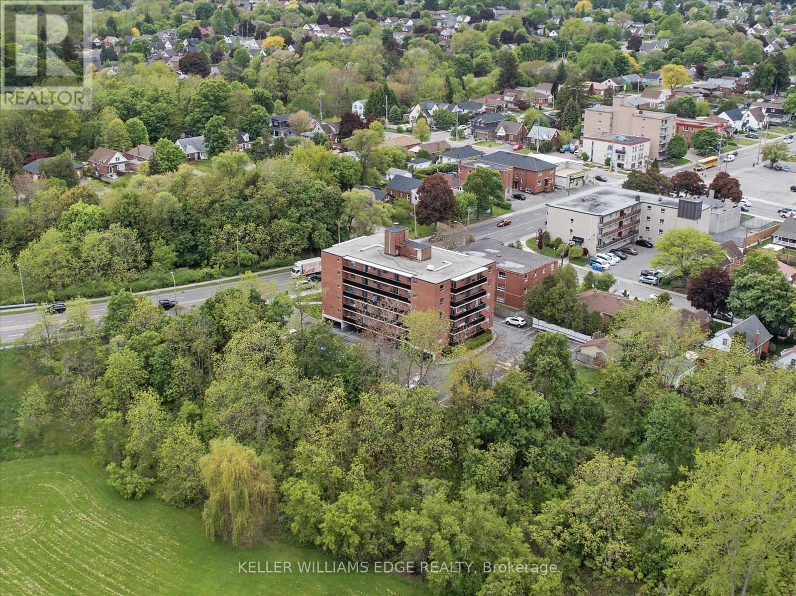 #43 2373 KING STREET E - 38