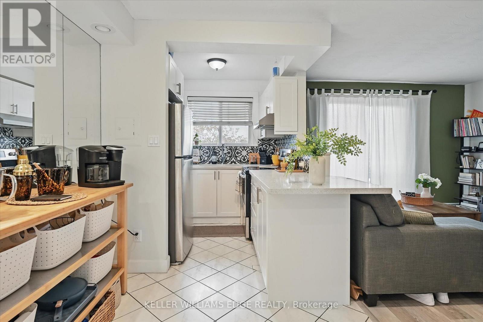 #43 2373 KING STREET E - 8