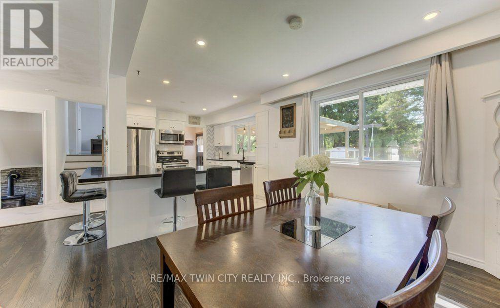 61 WINDSOR STREET - 11