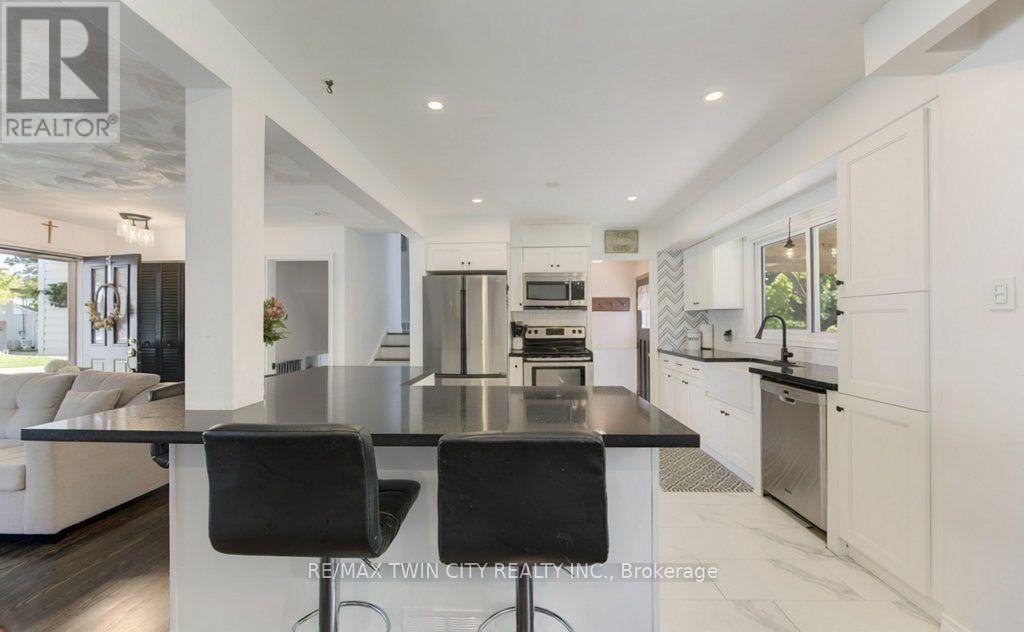 61 WINDSOR STREET - 13