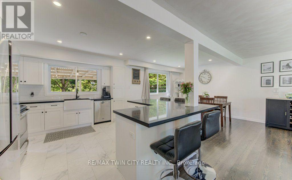 61 WINDSOR STREET - 14