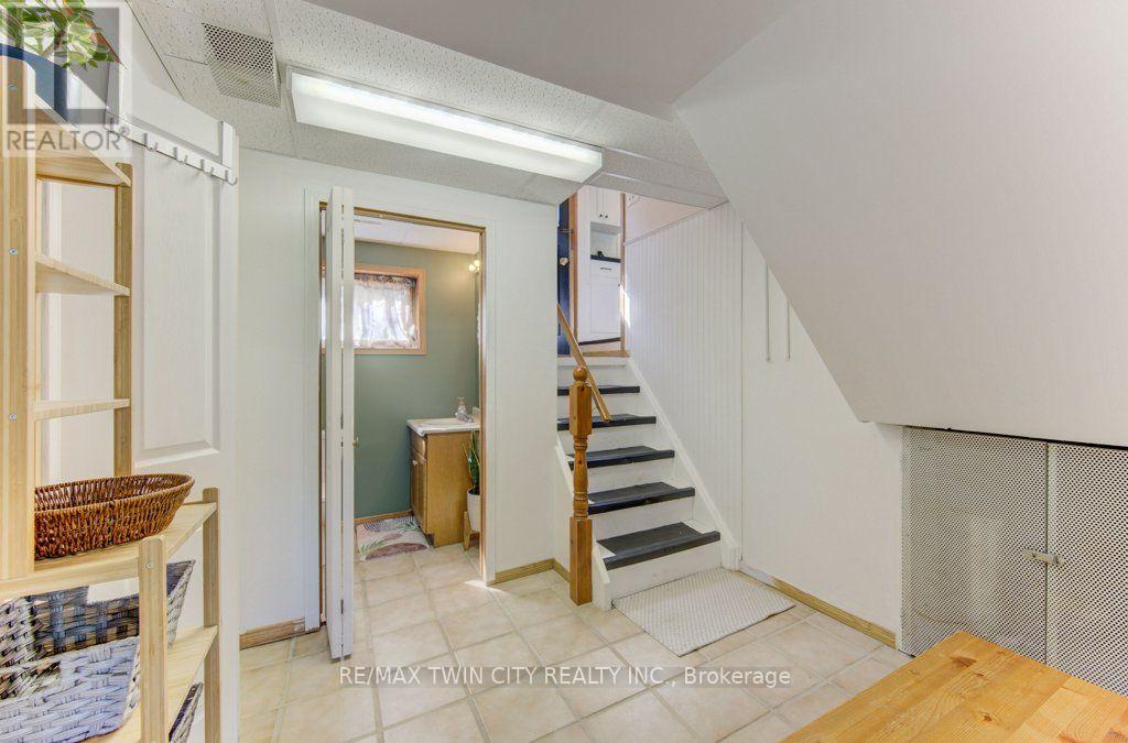 61 WINDSOR STREET - 28