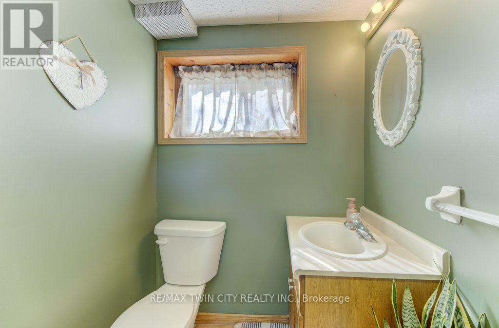 61 WINDSOR STREET - 29