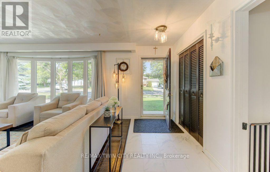 61 WINDSOR STREET - 5