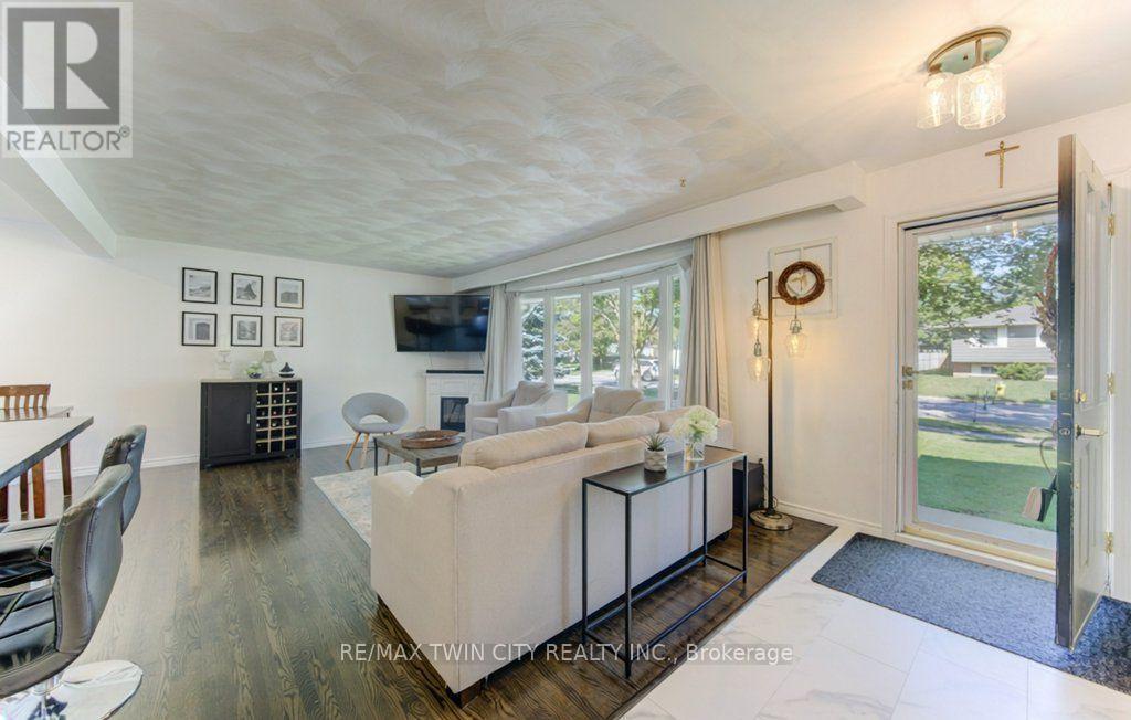 61 WINDSOR STREET - 6
