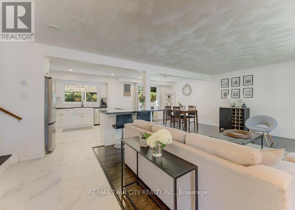 61 WINDSOR STREET - 7