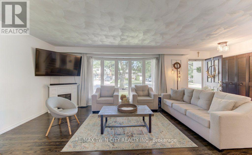 61 WINDSOR STREET - 8
