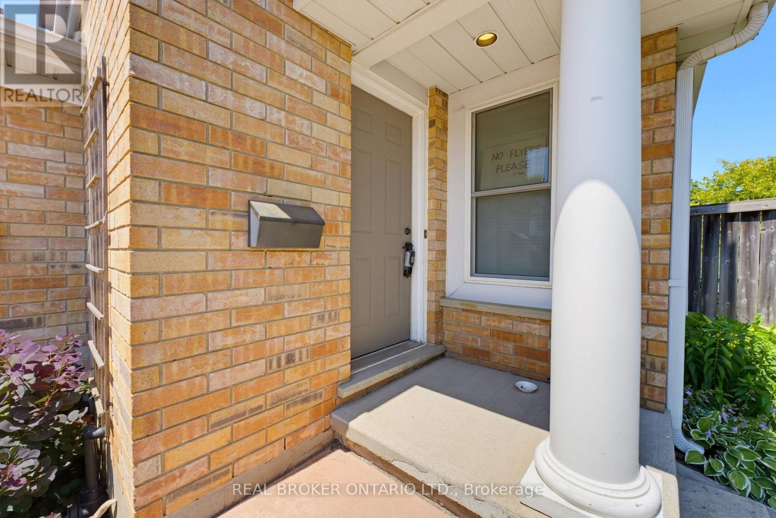 520 MAYFLOWER STREET - 2