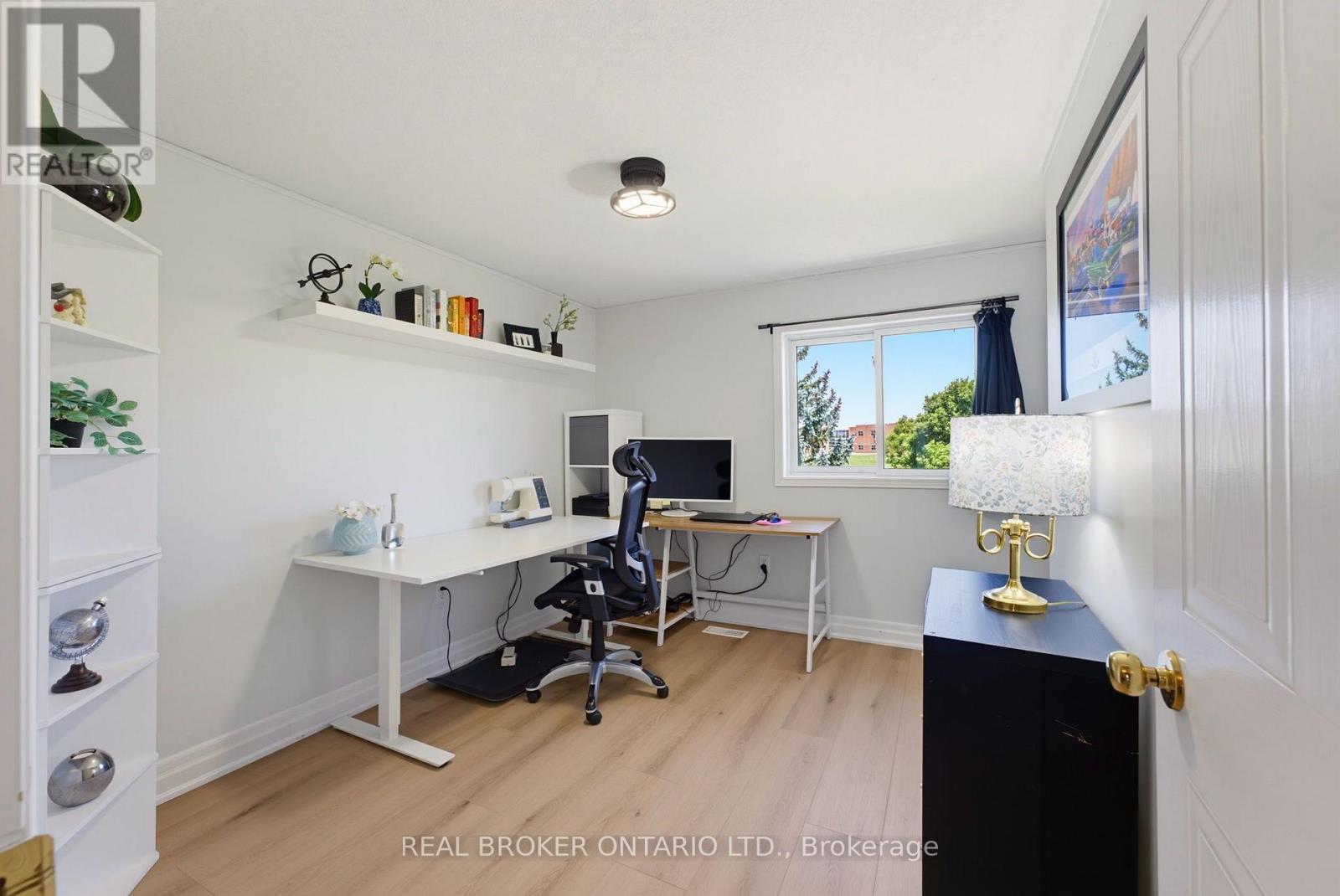 520 MAYFLOWER STREET - 20