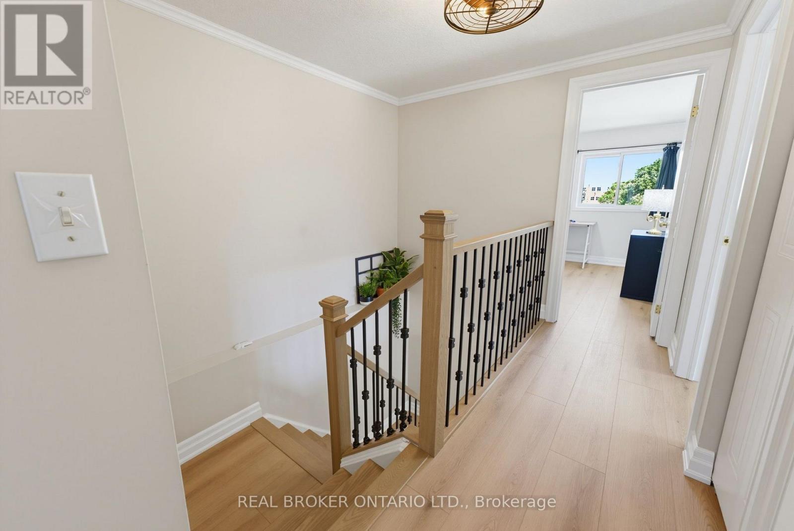 520 MAYFLOWER STREET - 23