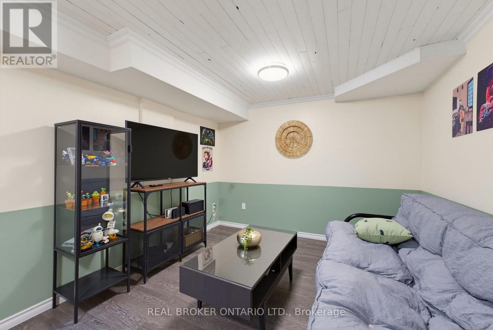 520 MAYFLOWER STREET - 26