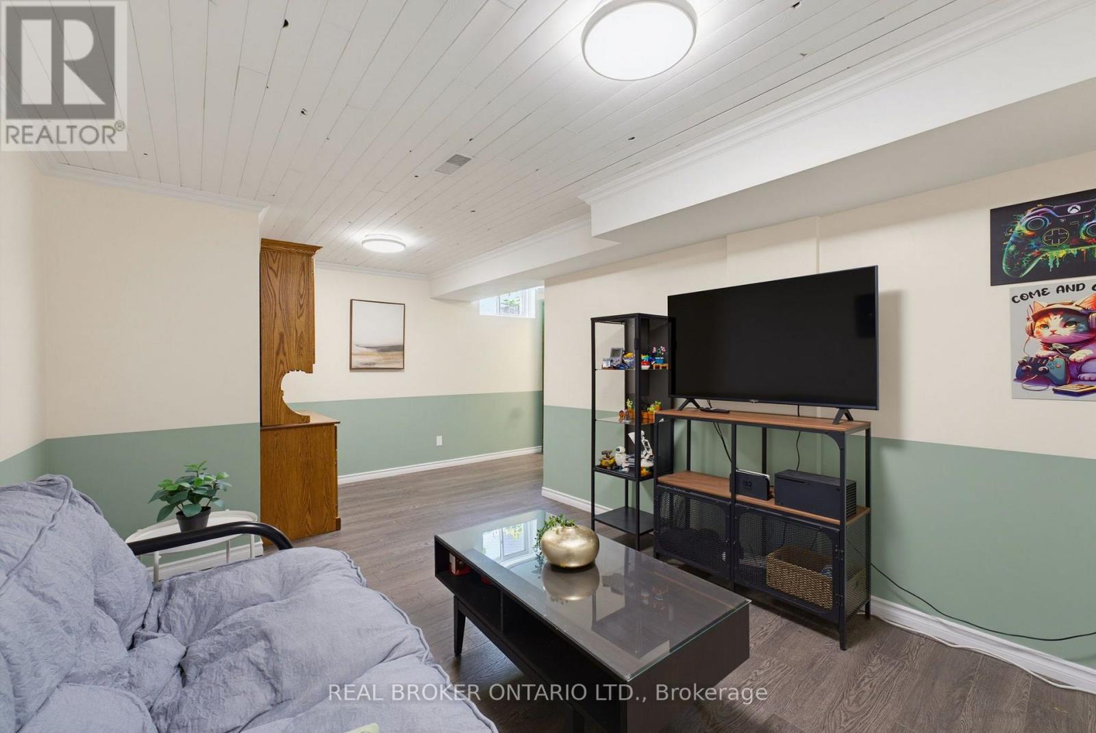520 MAYFLOWER STREET - 28