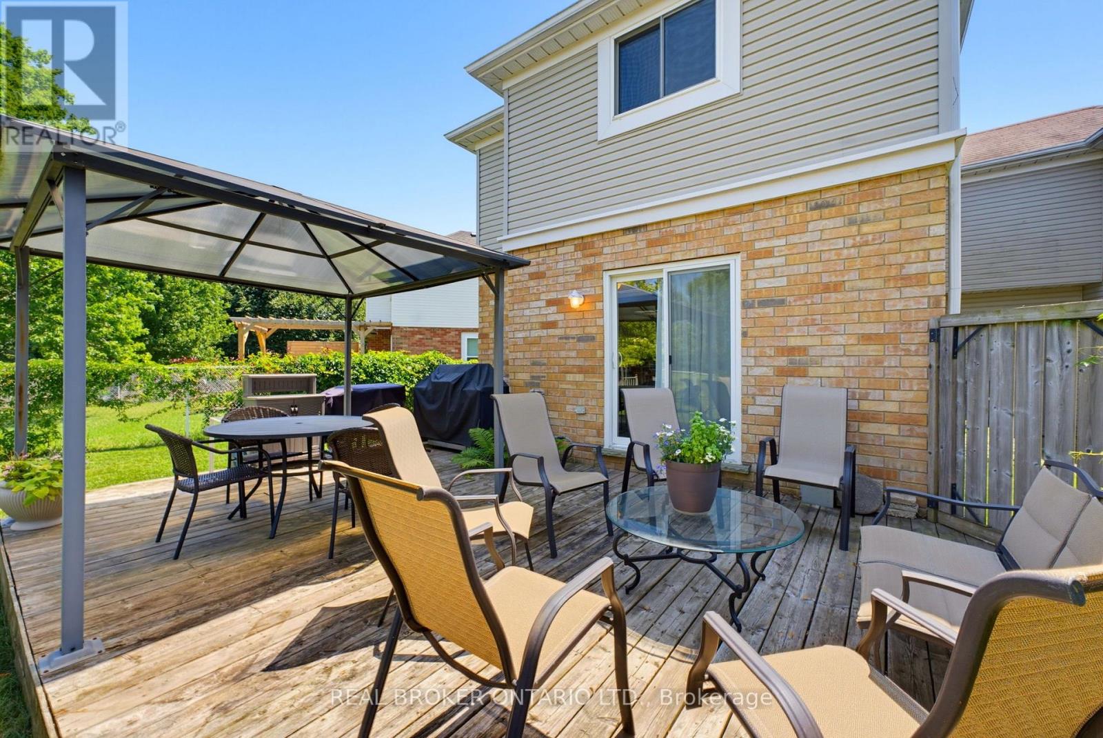 520 MAYFLOWER STREET - 31