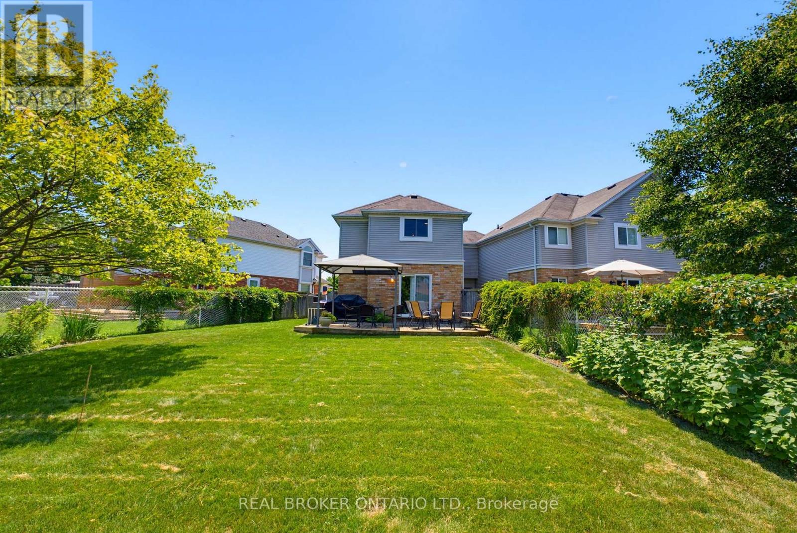 520 MAYFLOWER STREET - 32