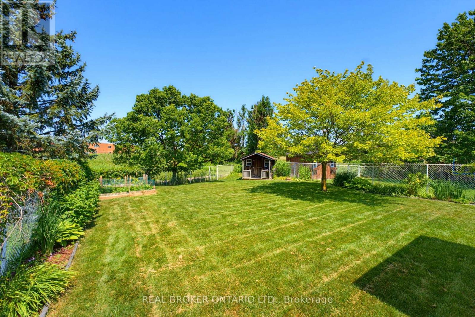 520 MAYFLOWER STREET - 33