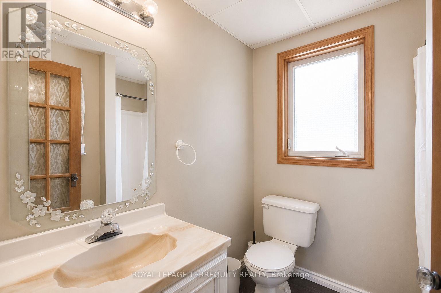 71251 BLUEWATER HIGHWAY - 28