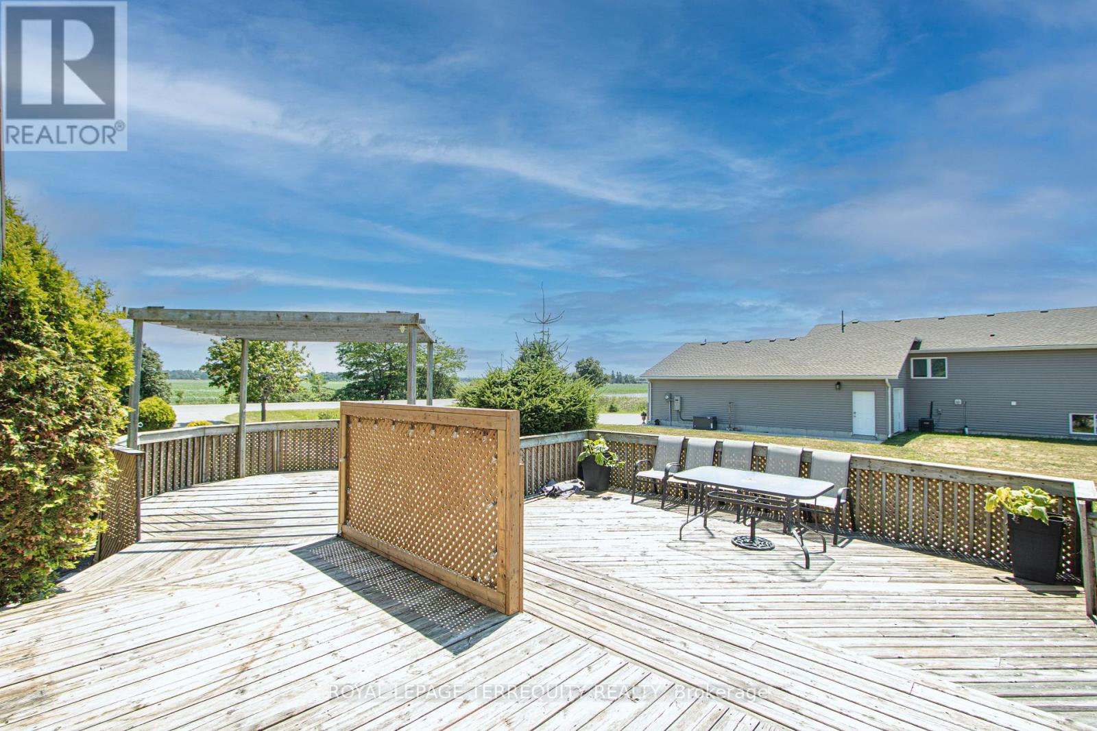 71251 BLUEWATER HIGHWAY - 31