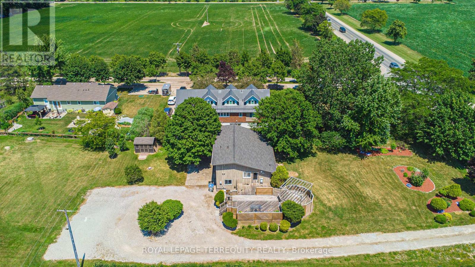 71251 BLUEWATER HIGHWAY - 36