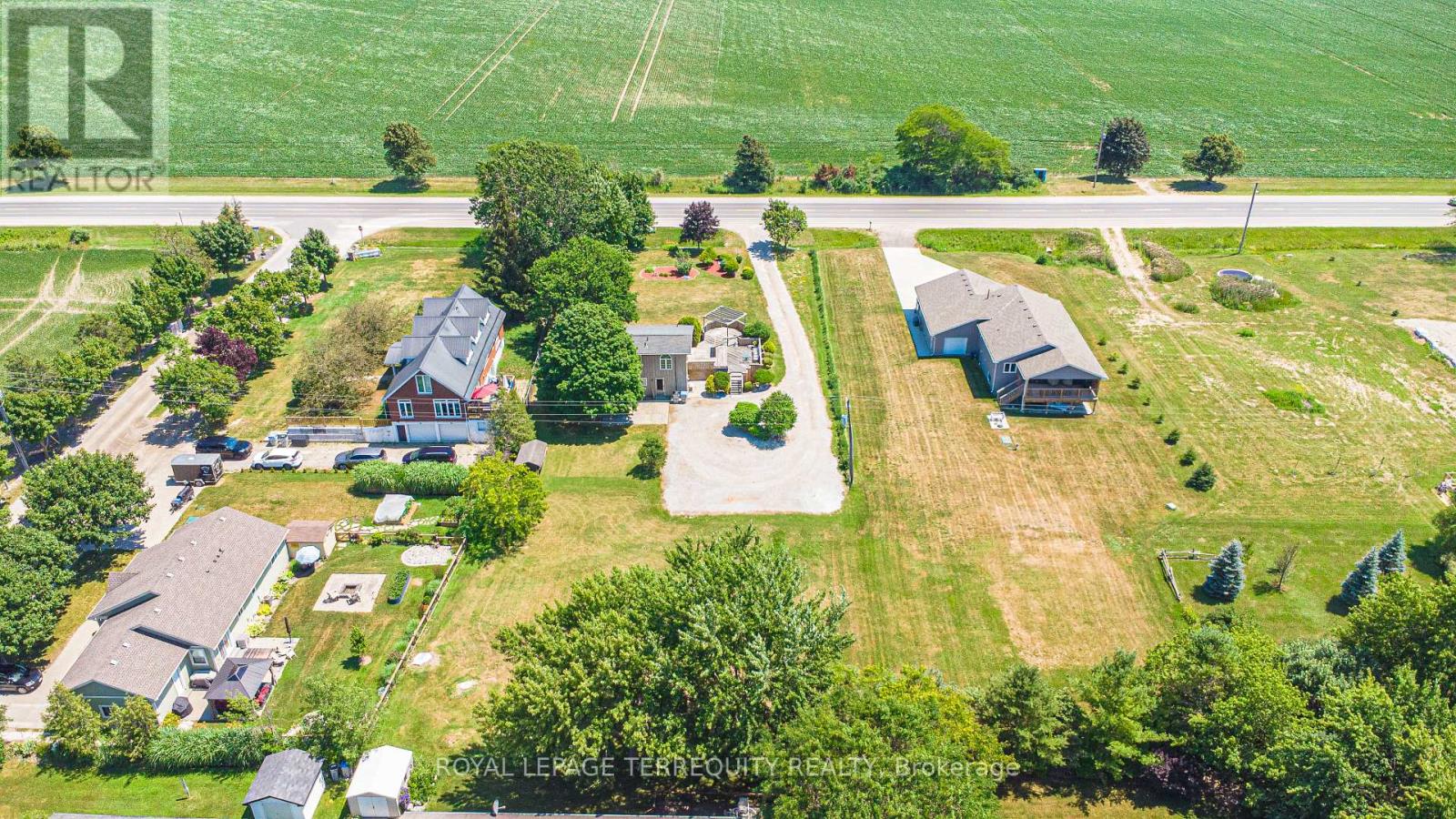 71251 BLUEWATER HIGHWAY - 37