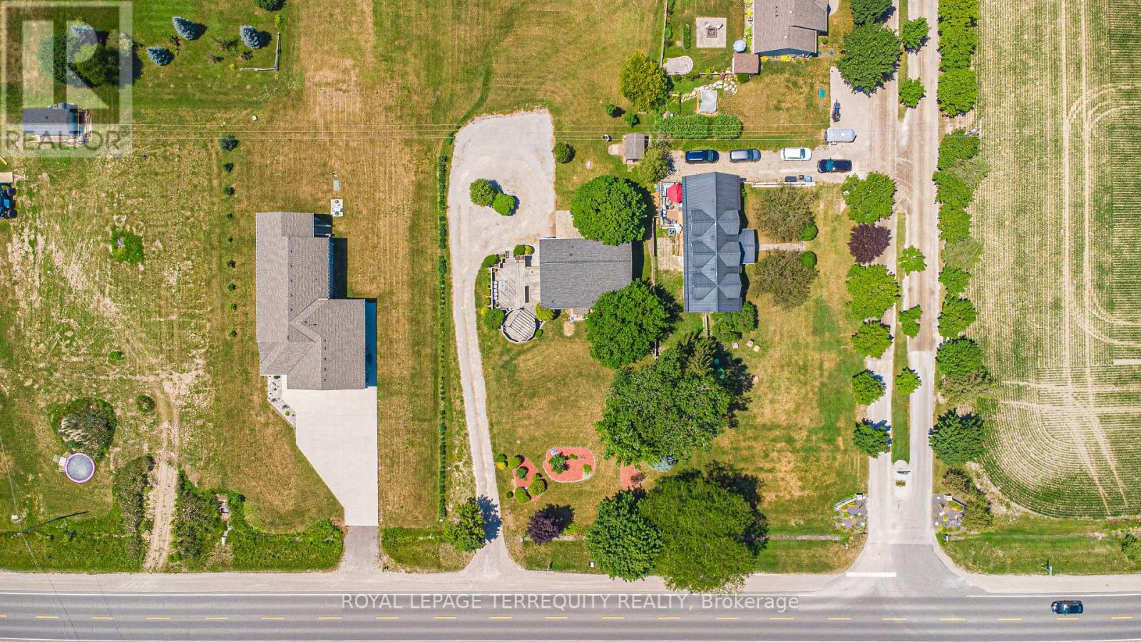 71251 BLUEWATER HIGHWAY - 38