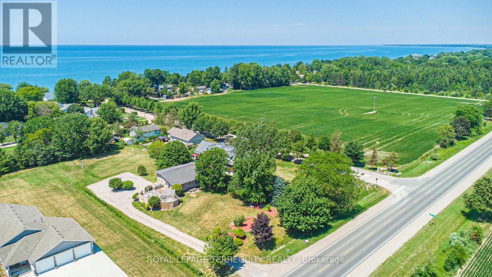 71251 BLUEWATER HIGHWAY - 40