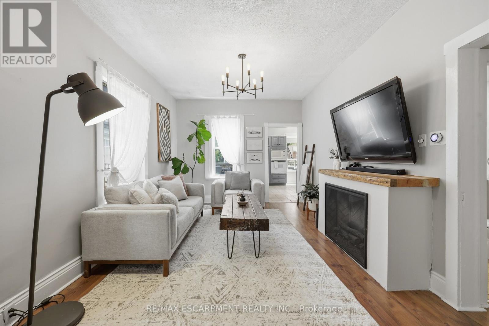 23 EAST 21ST STREET - 19