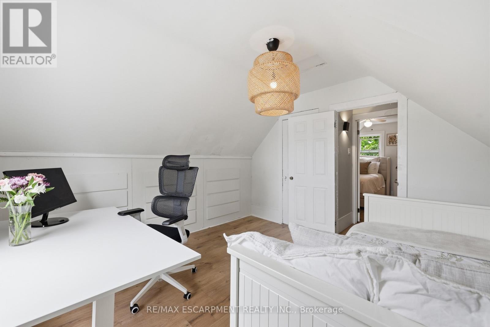 23 EAST 21ST STREET - 32