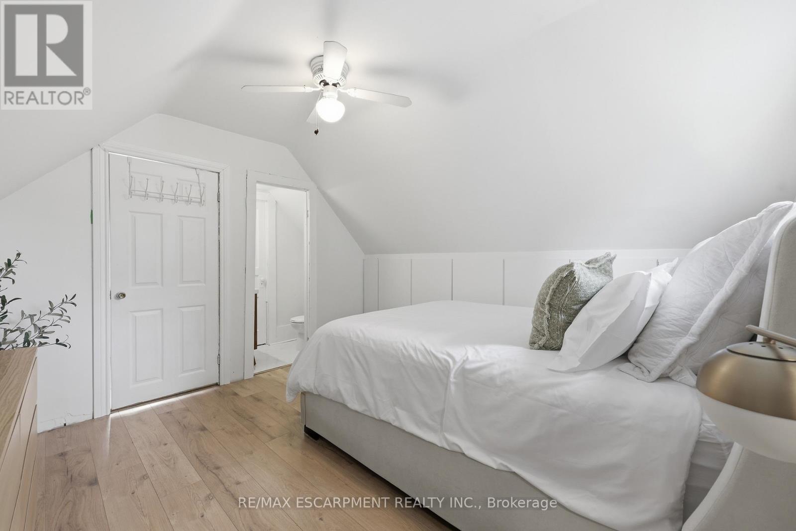 23 EAST 21ST STREET - 35