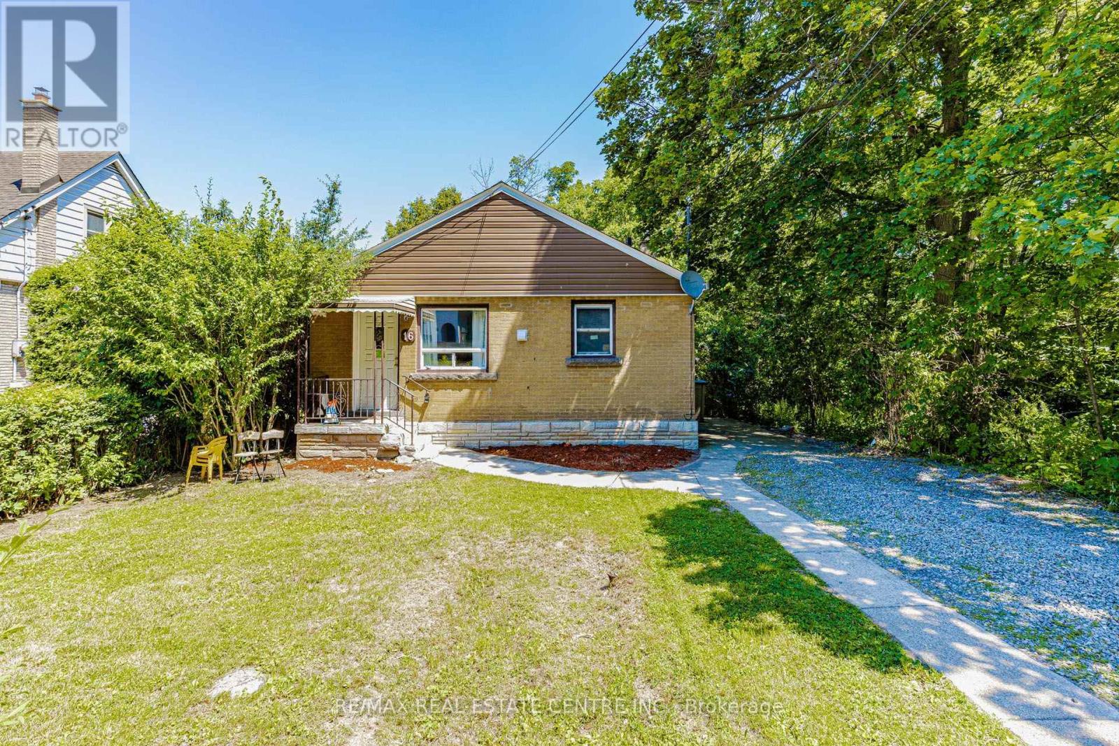 16 AINSLIE AVENUE - 1