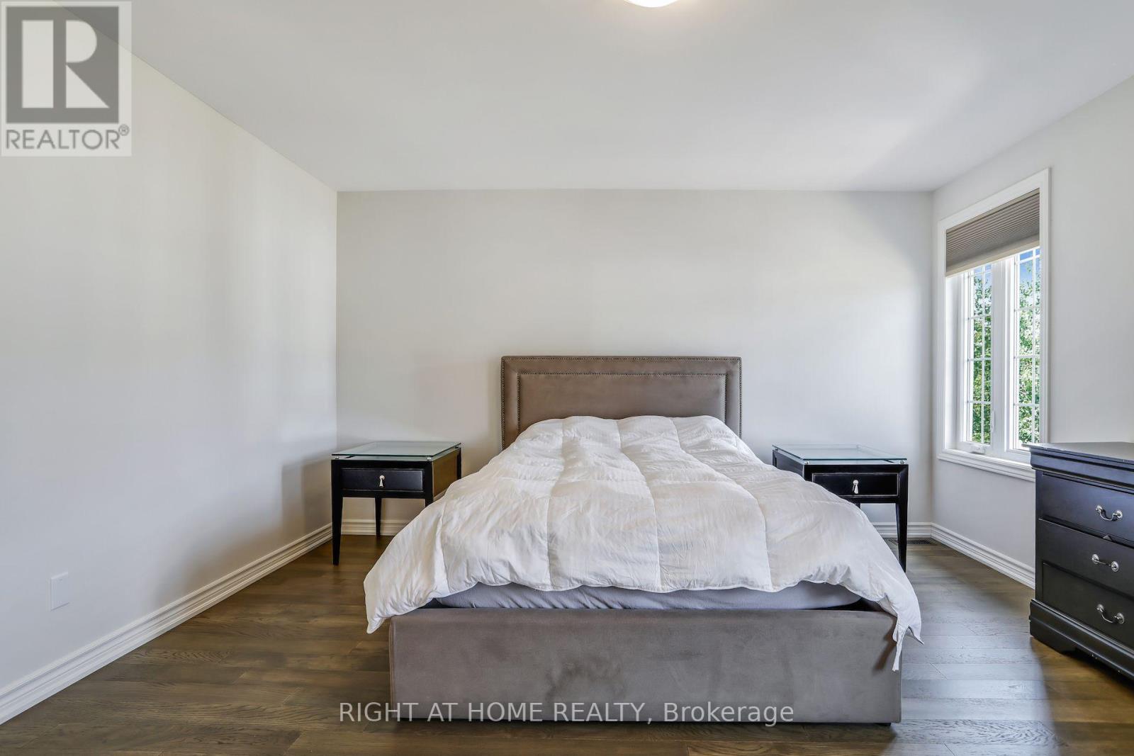#141 115 DELPHI COURT - 15
